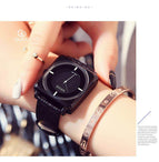 香港GUOU 8811Classic Casual Korean Square Quartz Watch Simple Handsome Belt Black Personality Watches Women's Watch